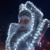 Световая уличная фигура Дед Мороз серия Мишура