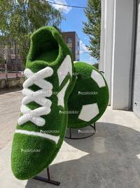 Фигура из искусственной травы - Бутса с мячом